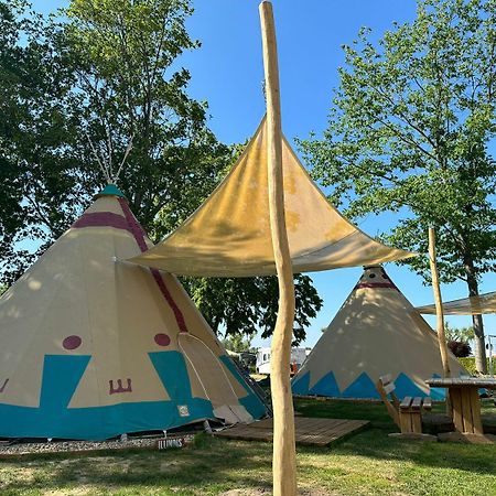 Tipi Illinois Appartement Falkenburg Buitenkant foto
